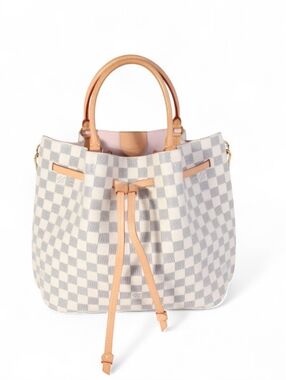 Louis Vuitton Damier Azur Tote in Natural